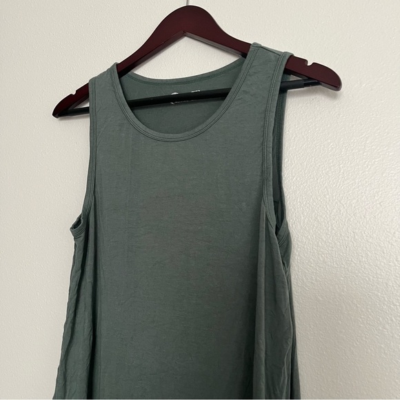 Zyia finesse athletic tank top in Olive Green Size Medium - Picture 3 of 14